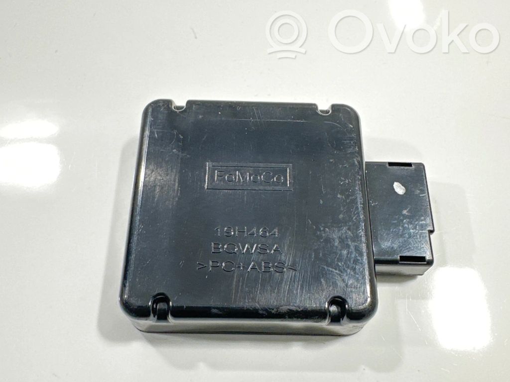 Ford B-MAX GPS-pystyantenni 