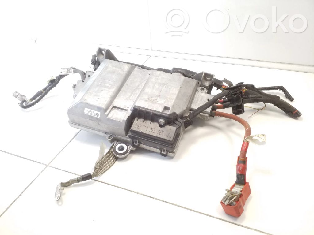 Tesla Model 3 Engine control unit/module 
