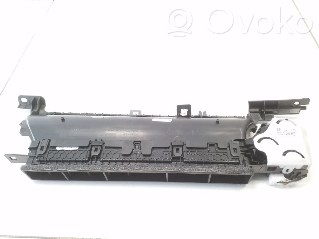 Tesla Model 3 Kita salono detalė 
