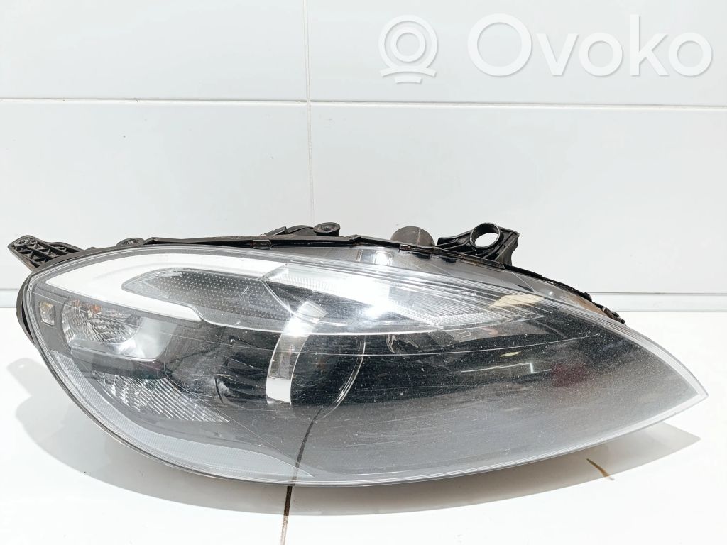 Volvo V40 Cross country Headlight/headlamp 