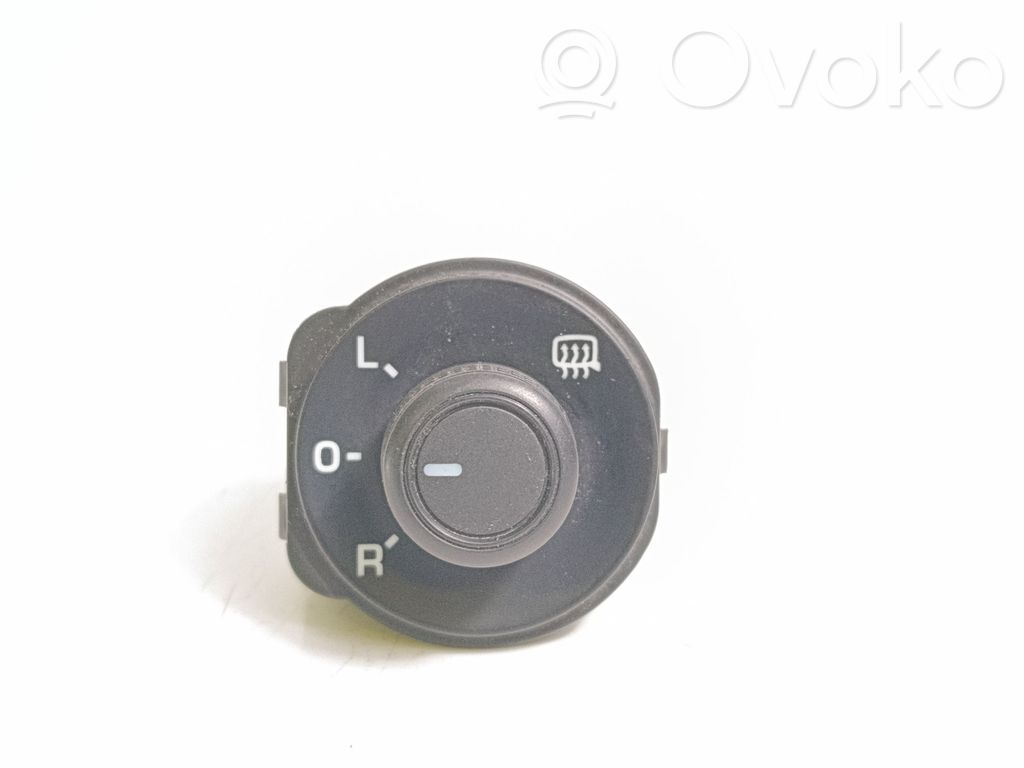 Volkswagen Caddy Wing mirror switch 