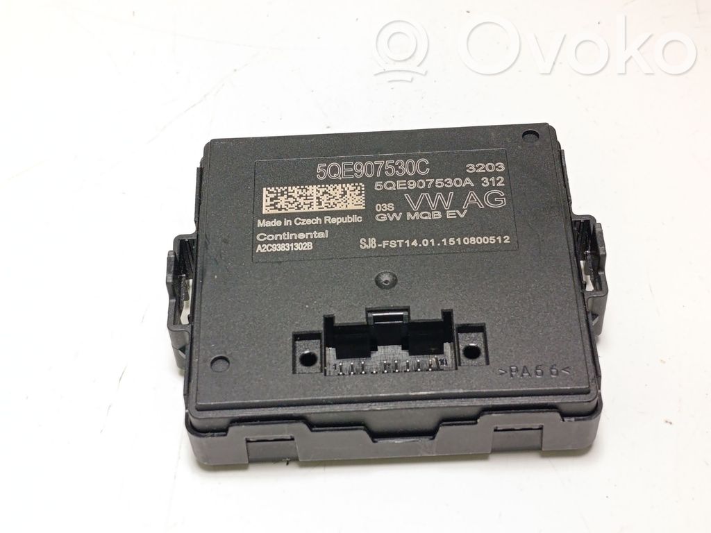 Volkswagen Golf VII Gateway control module 