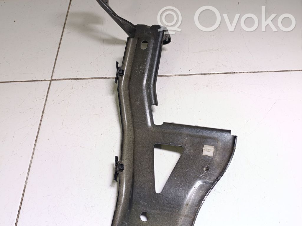 Audi e-tron Headlight/headlamp mounting bracket 