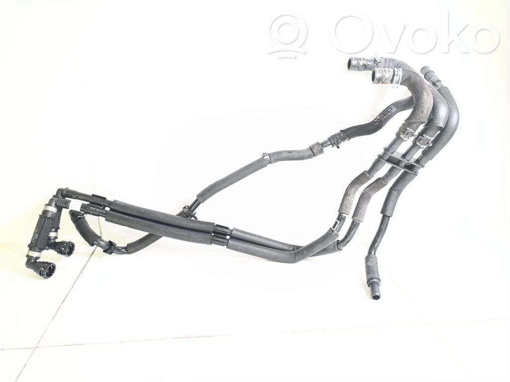 Audi e-tron Engine coolant pipe/hose 