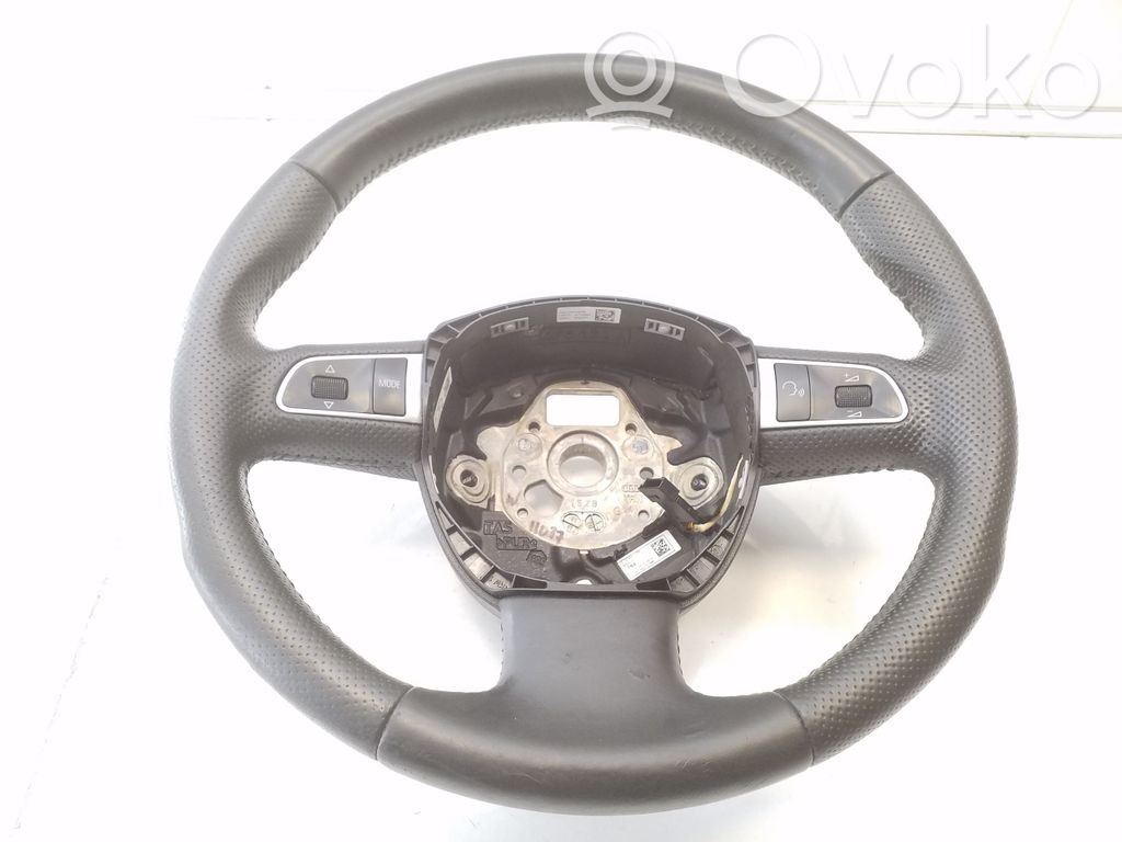 Audi A5 8T 8F Ohjauspyörä 