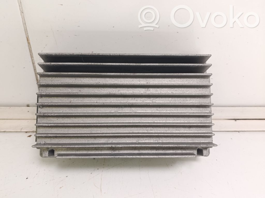 BMW X5 E70 Sound amplifier 