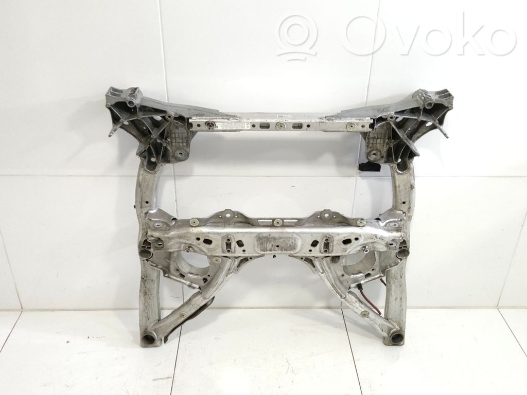 BMW 5 G30 G31 G38 Rama pomocnicza przednia 