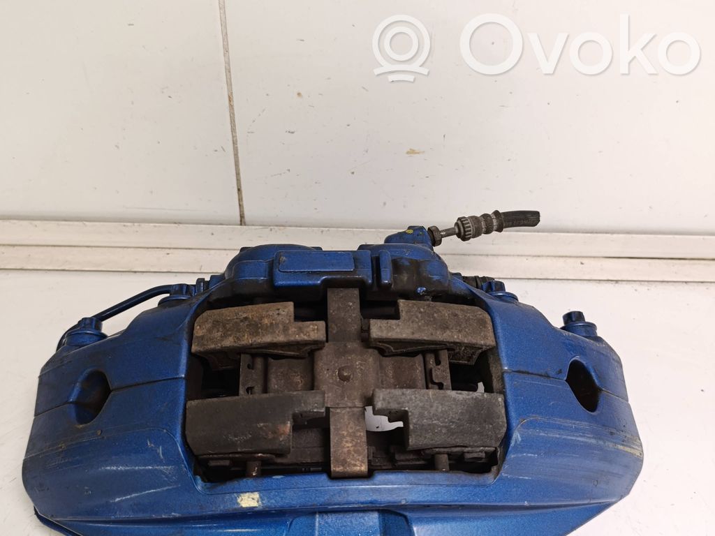 BMW 5 G30 G31 G38 Zacisk hamulcowy przedni 