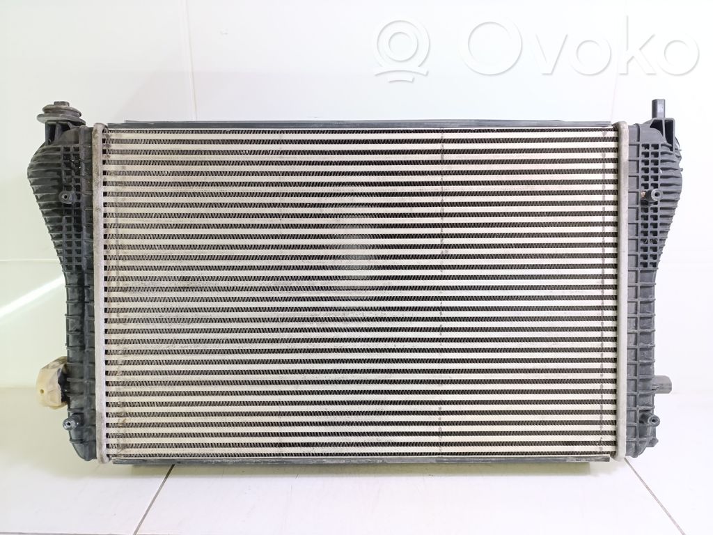 Volkswagen PASSAT B7 Intercooler radiator 