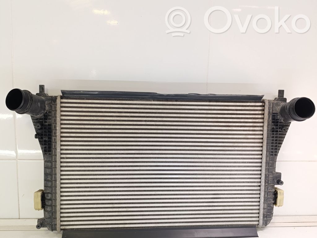 Volkswagen PASSAT B7 Intercooler radiator 