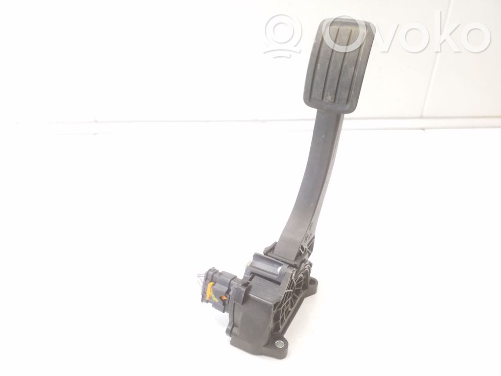 Peugeot 5008 II Accelerator throttle pedal 