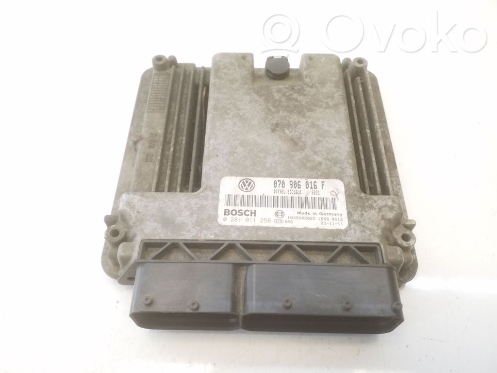 Volkswagen Touareg I Engine control unit/module 