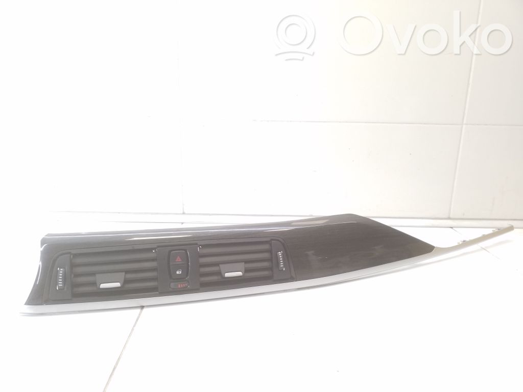 BMW 3 F30 F35 F31 Grilă ventilație centrală 