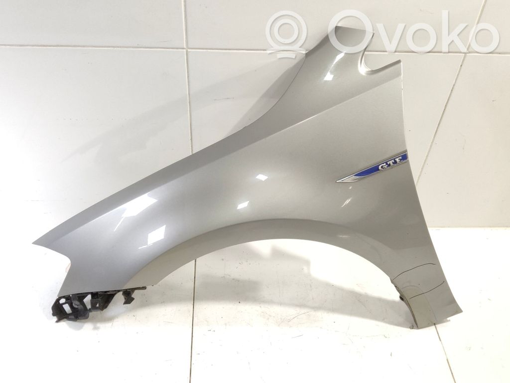 Volkswagen Golf VII Błotnik przedni 
