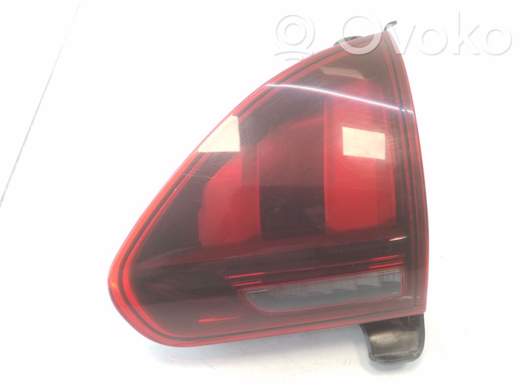 Peugeot 2008 I Takaluukun takavalot 
