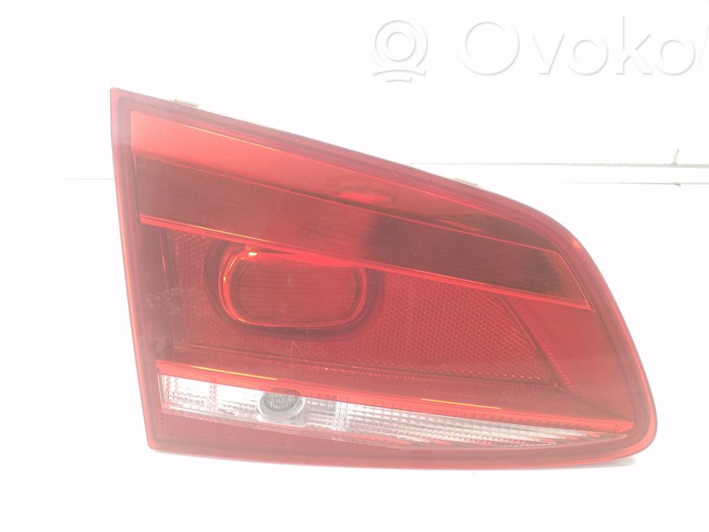 Volkswagen PASSAT B7 Lampy tylnej klapy bagażnika