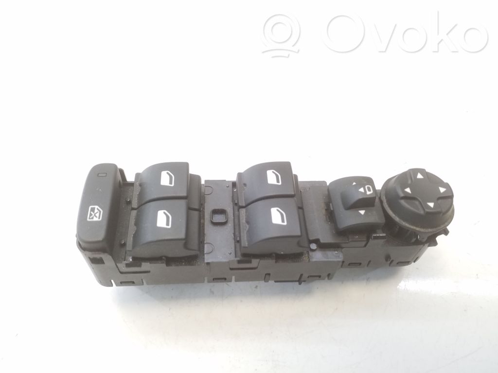 Peugeot 3008 II Electric window control switch 