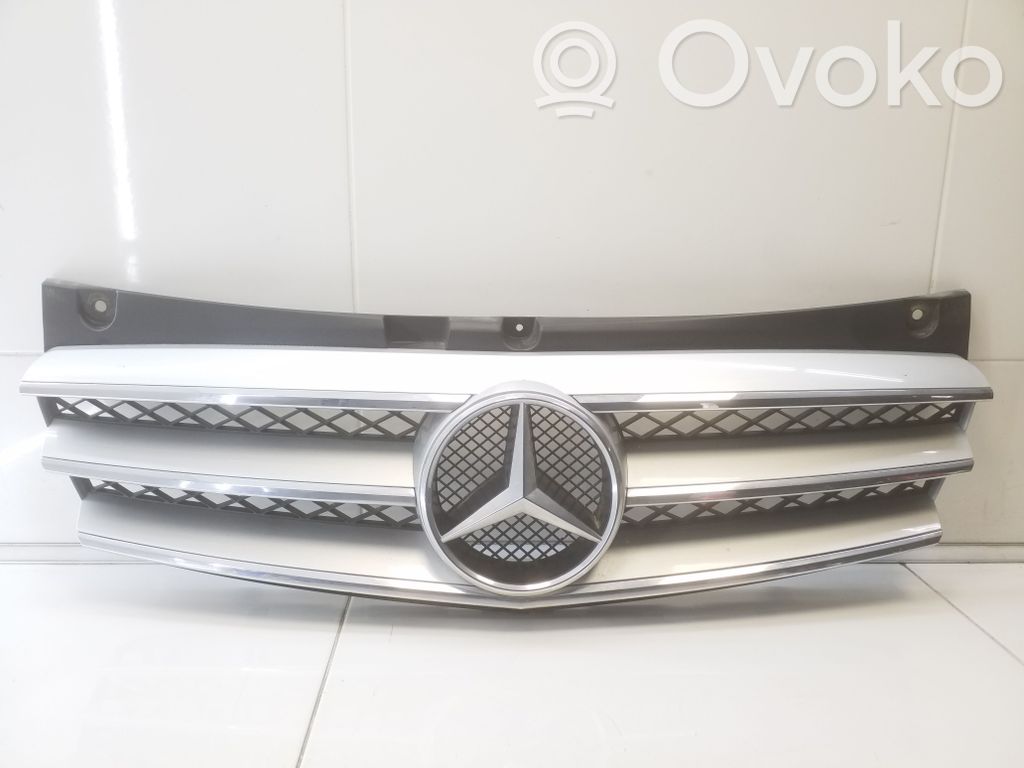 Mercedes-Benz Vito Viano W639 Maskownica / Grill / Atrapa górna chłodnicy