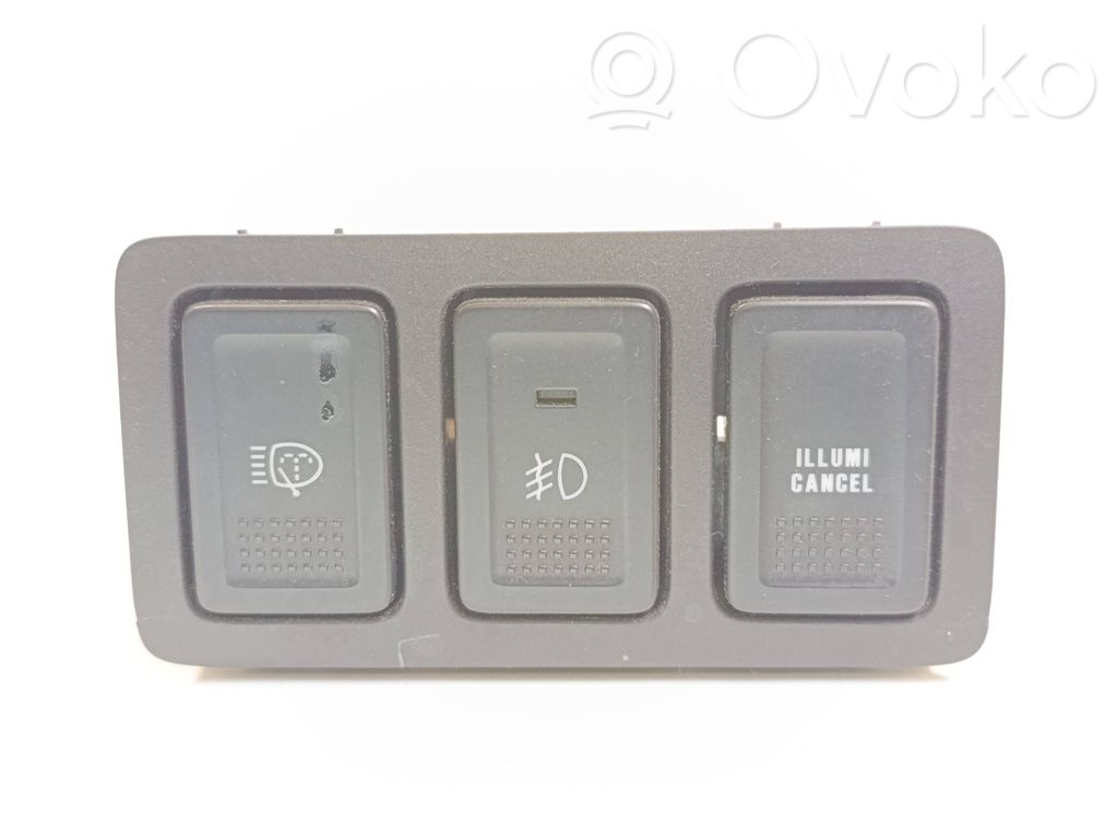 Suzuki Grand Vitara II Interruptor de luz 