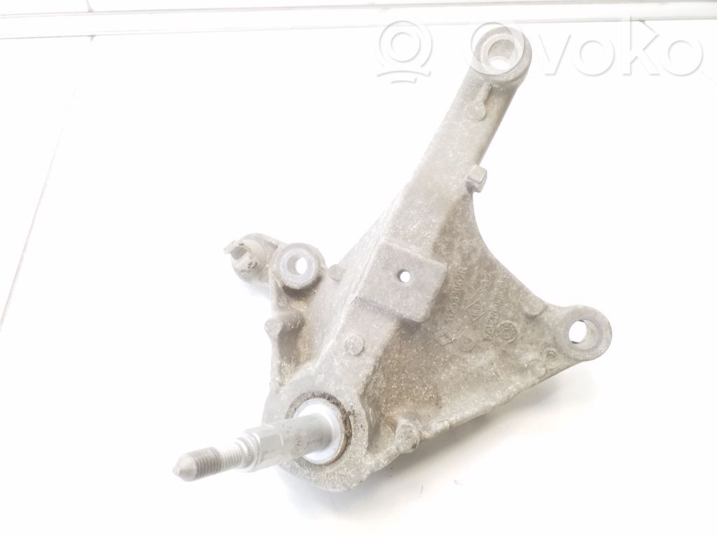 Renault Clio IV Engine mounting bracket 