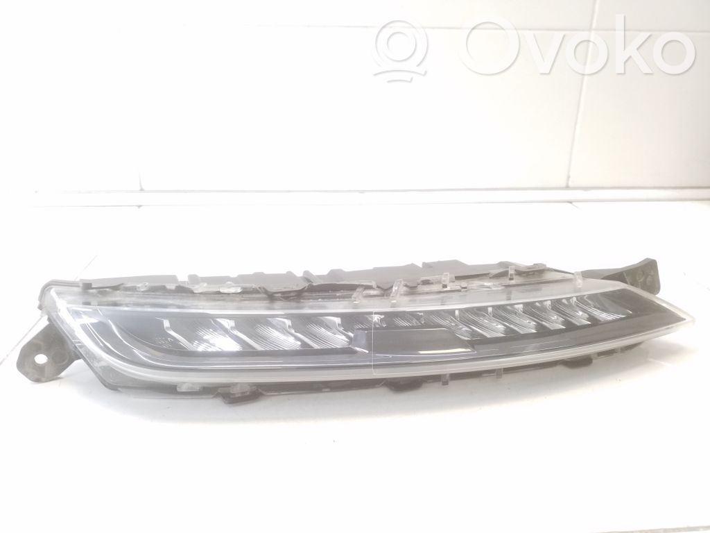 Citroen C4 II Picasso Proiector lumini zi LED 