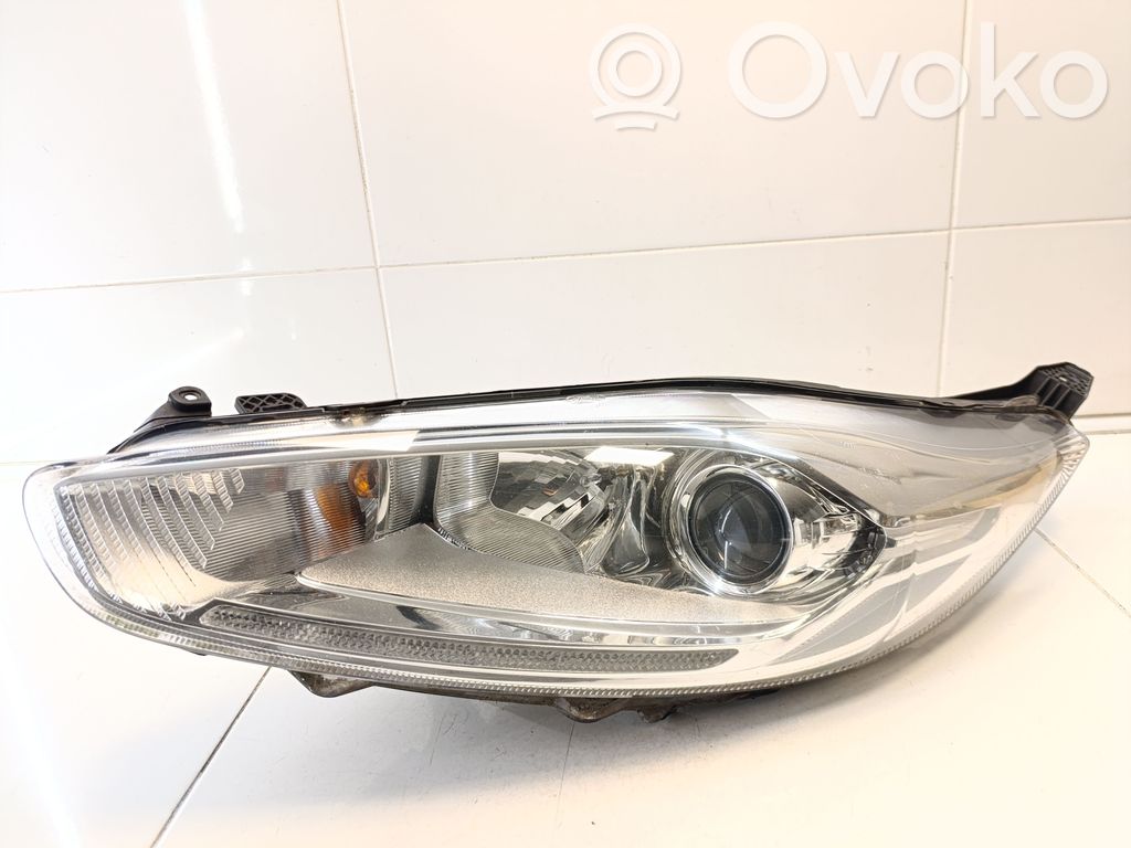 Ford Fiesta Etu-/Ajovalo