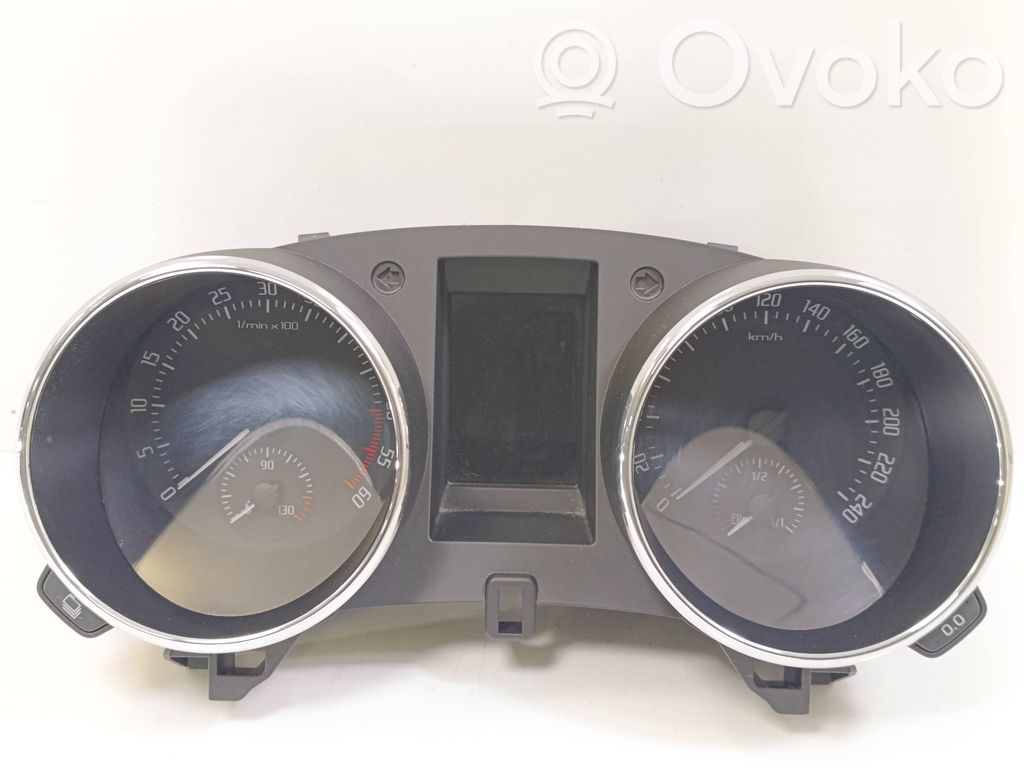 Skoda Yeti (5L) Geschwindigkeitsmesser Cockpit 