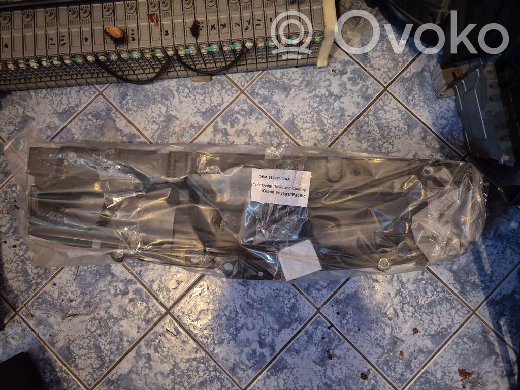 Chrysler Pacifica Apatinė dalis radiatorių panelės (televizoriaus) 