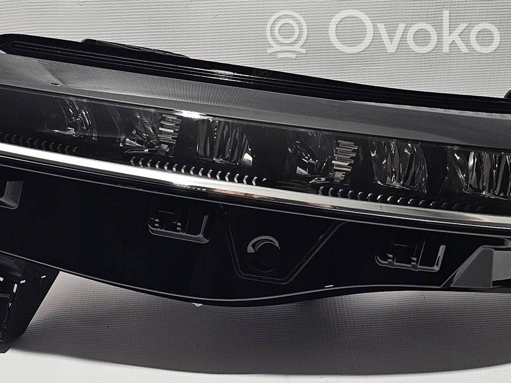 Renault Megane E-Tech Headlight/headlamp 