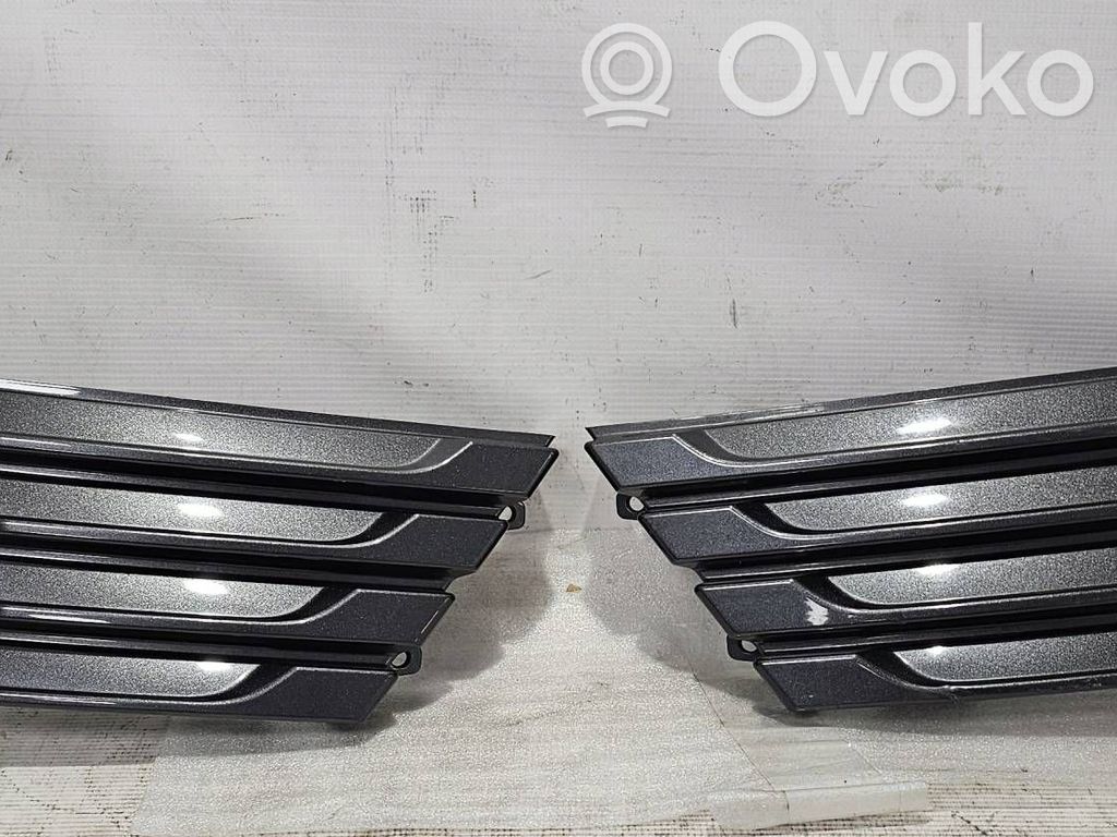 Toyota Corolla E160 E170 Moldura/rejilla de la luz antiniebla delantera 