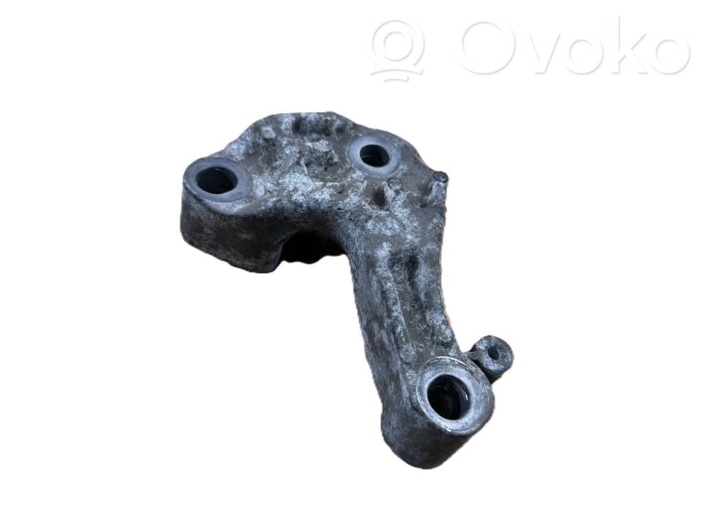 Ford Fiesta Engine mount bracket 