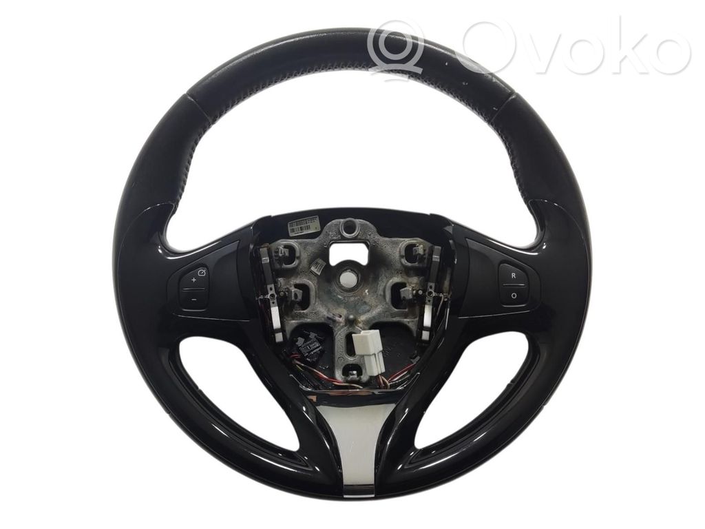 Renault Captur Steering wheel 