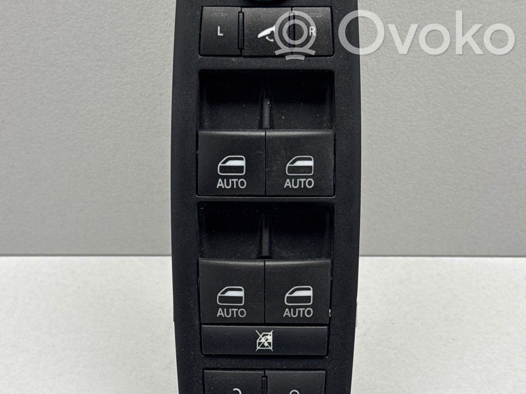 Chrysler Pacifica Electric window control switch 