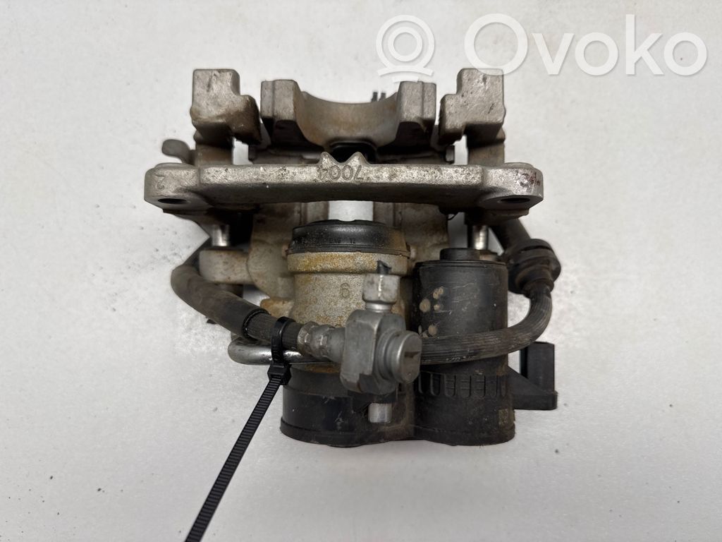 Rear brake caliper   116RH