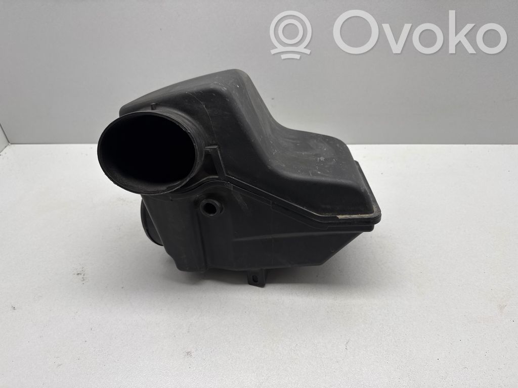 Air filter box   68188651AB
