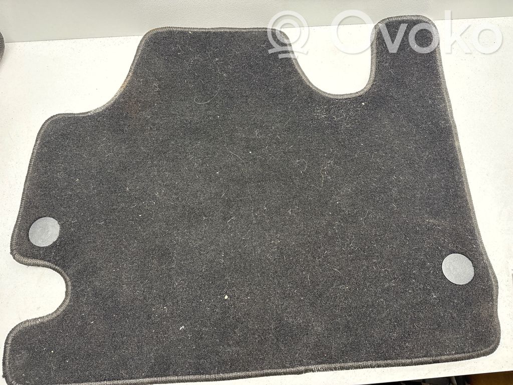 Alfombra trasera   5RY13DX9AD,49212G,100742870