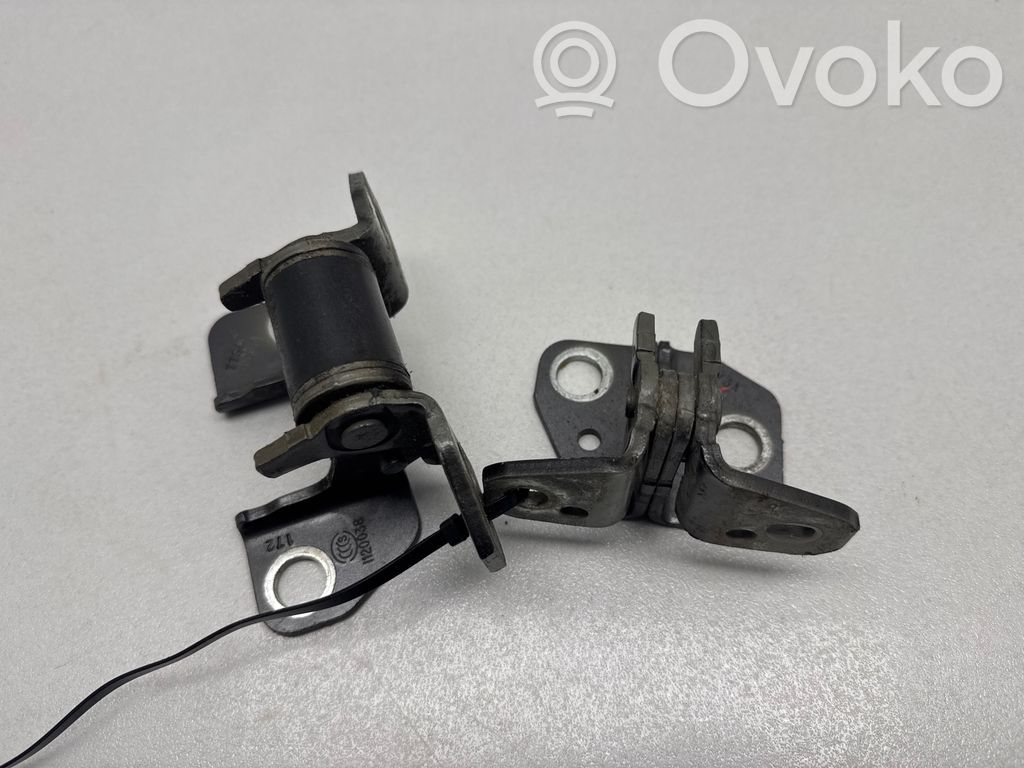Chrysler Pacifica Set di cerniere portiera anteriore 