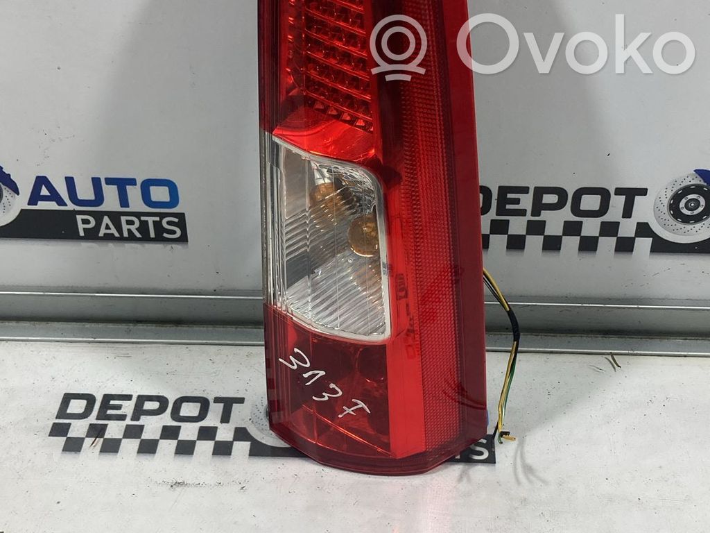 Volvo V70 Galinis žibintas dangtyje 