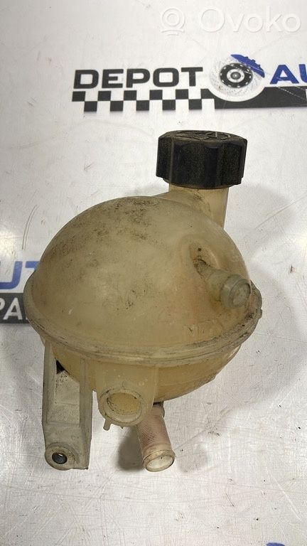 Peugeot 308 Coolant expansion tank/reservoir 