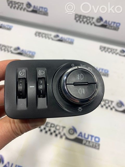Opel Corsa D Light switch 