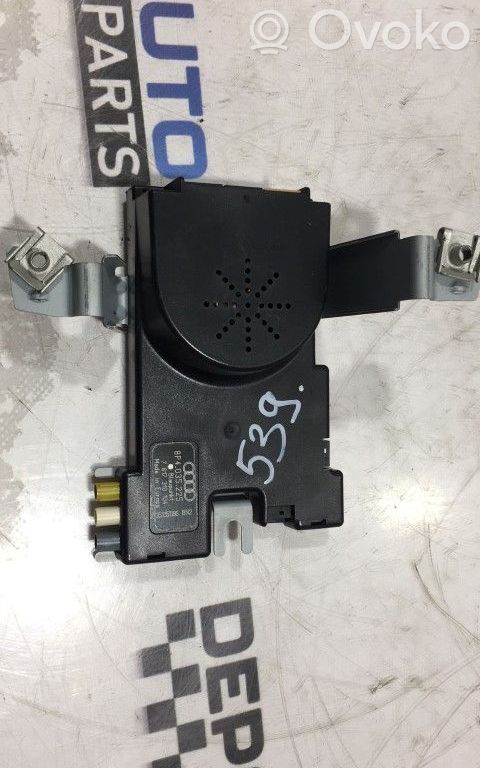 Audi A3 S3 A3 Sportback 8P Aerial antenna amplifier 