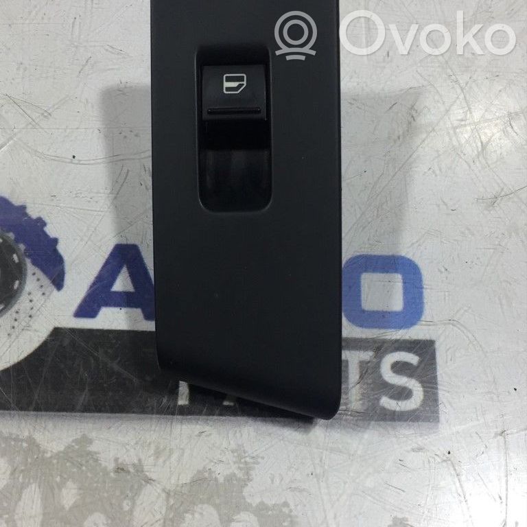 Volkswagen PASSAT B7 Electric window control switch 