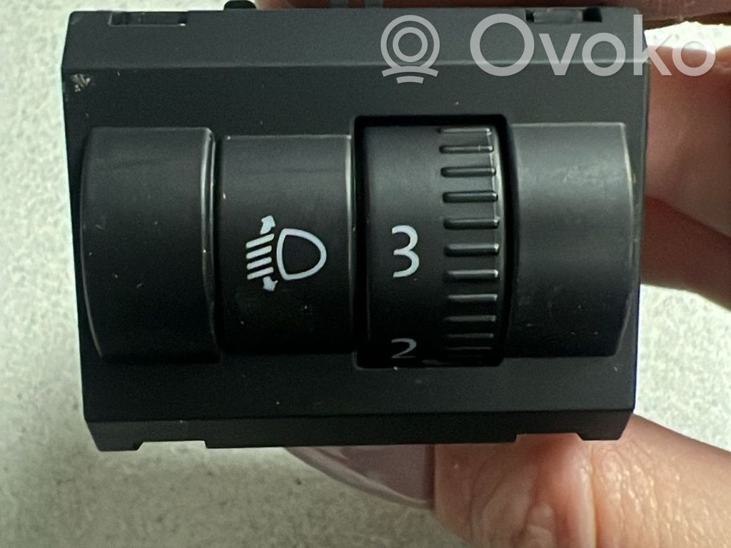 Skoda Octavia Mk3 (5E) Headlight level height control switch 