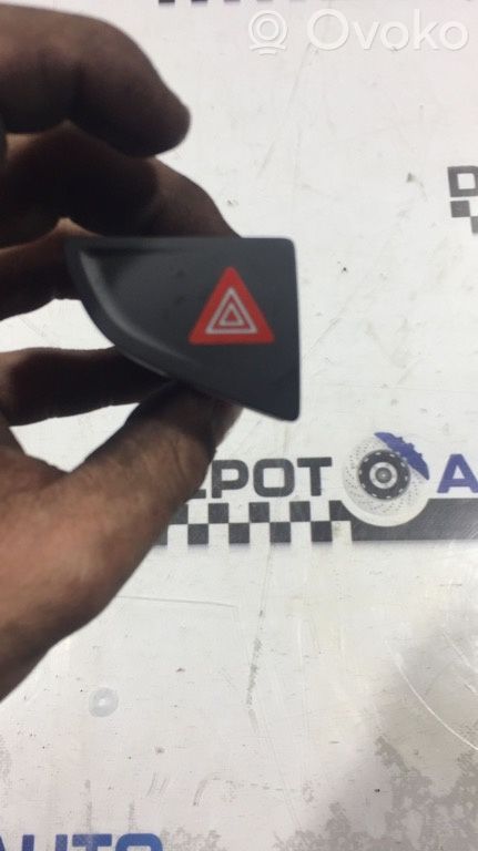 Citroen C5 Hazard warning light relay 