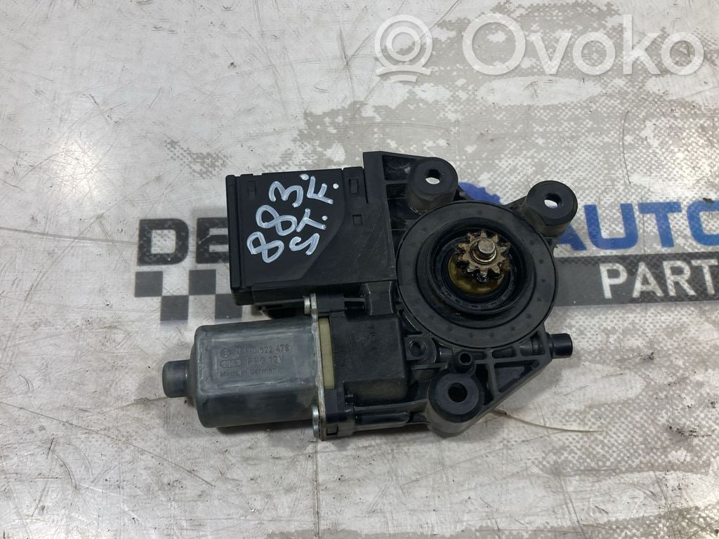 Renault Megane III Varikliukas priekinio langų pakėlėjo 