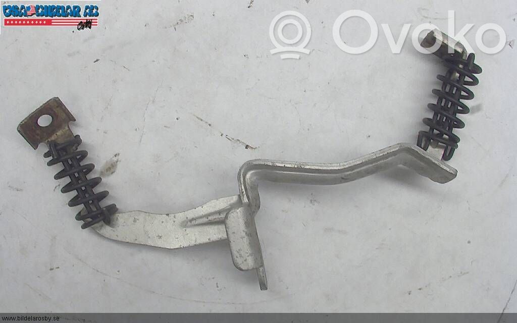Muffler mount bracket/holder   10157948
