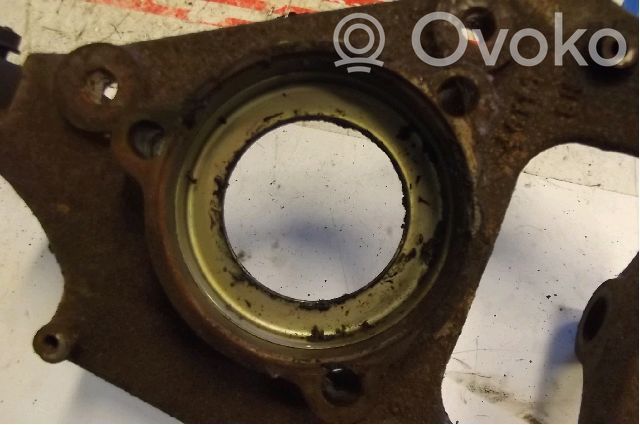 Front wheel hub spindle knuckle