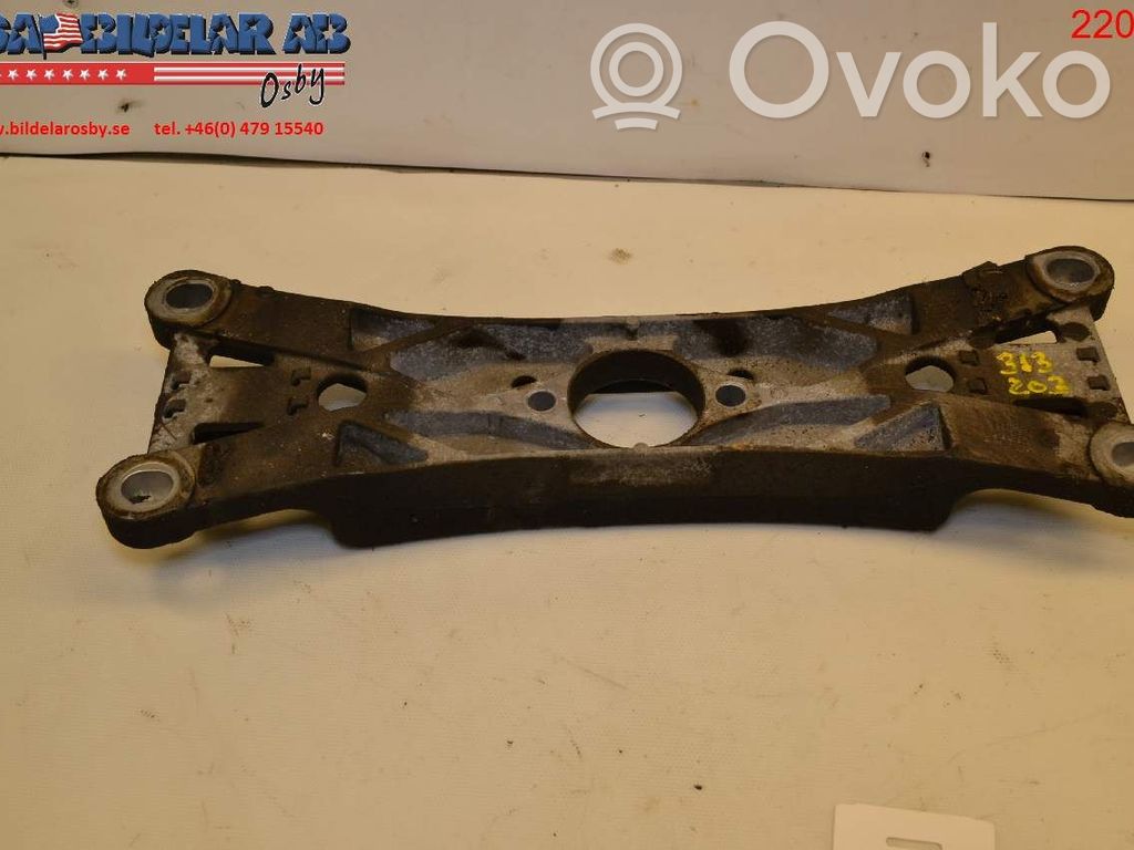 Gearbox mounting bracket
