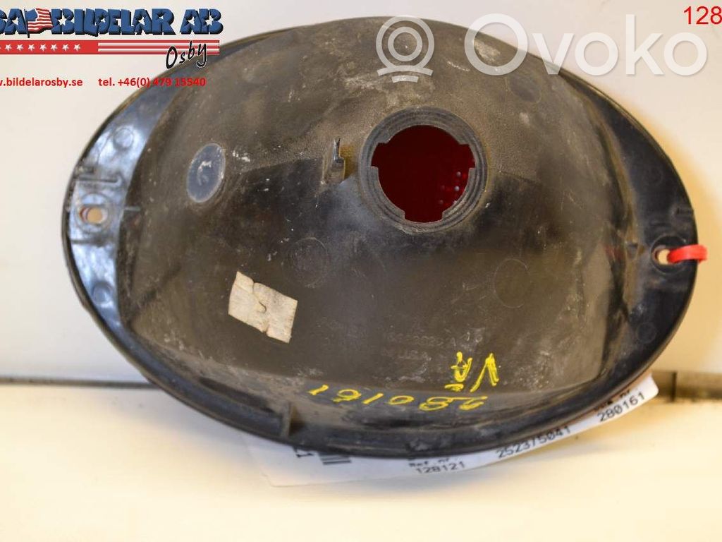 Rear/tail lights   16601646L