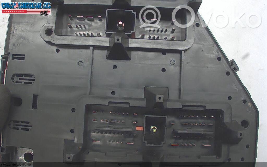 Cadillac SRX Fuse module 